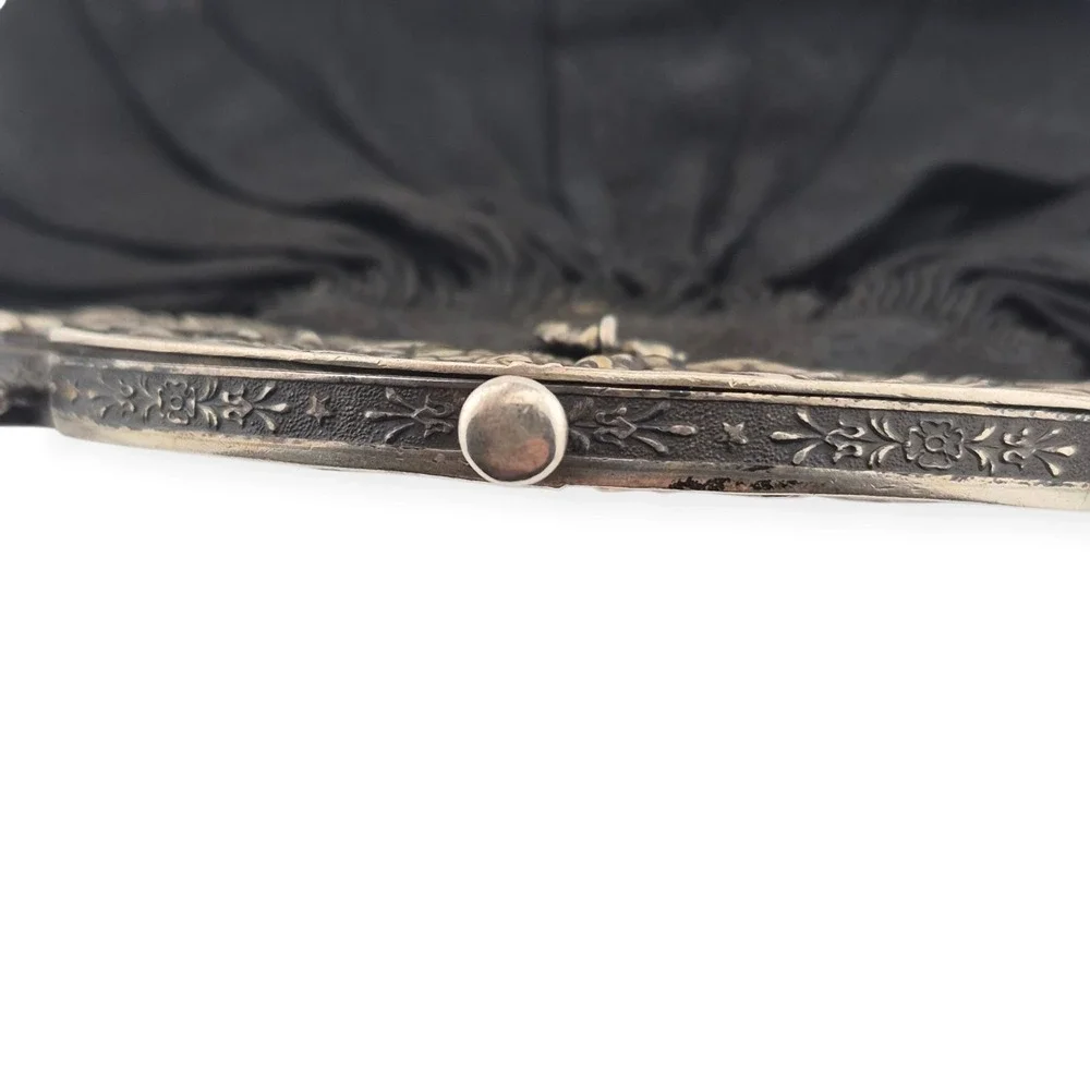 Antique Sterling Silver Cherub Opera Purse S1 Medallion Chain 11.5oz Victorian